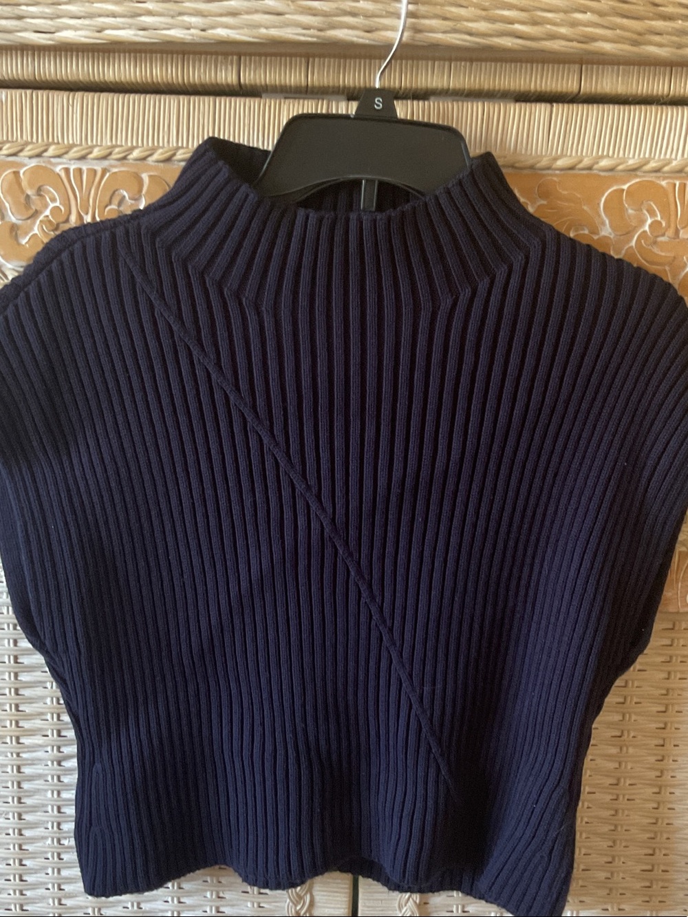 Zara Ribbed Knit Sweater GUC
